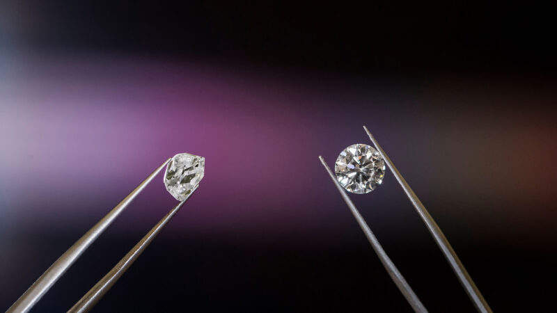 Rivelati i Fattori Chiave che Influenzano la Quotazione del Diamante Usato